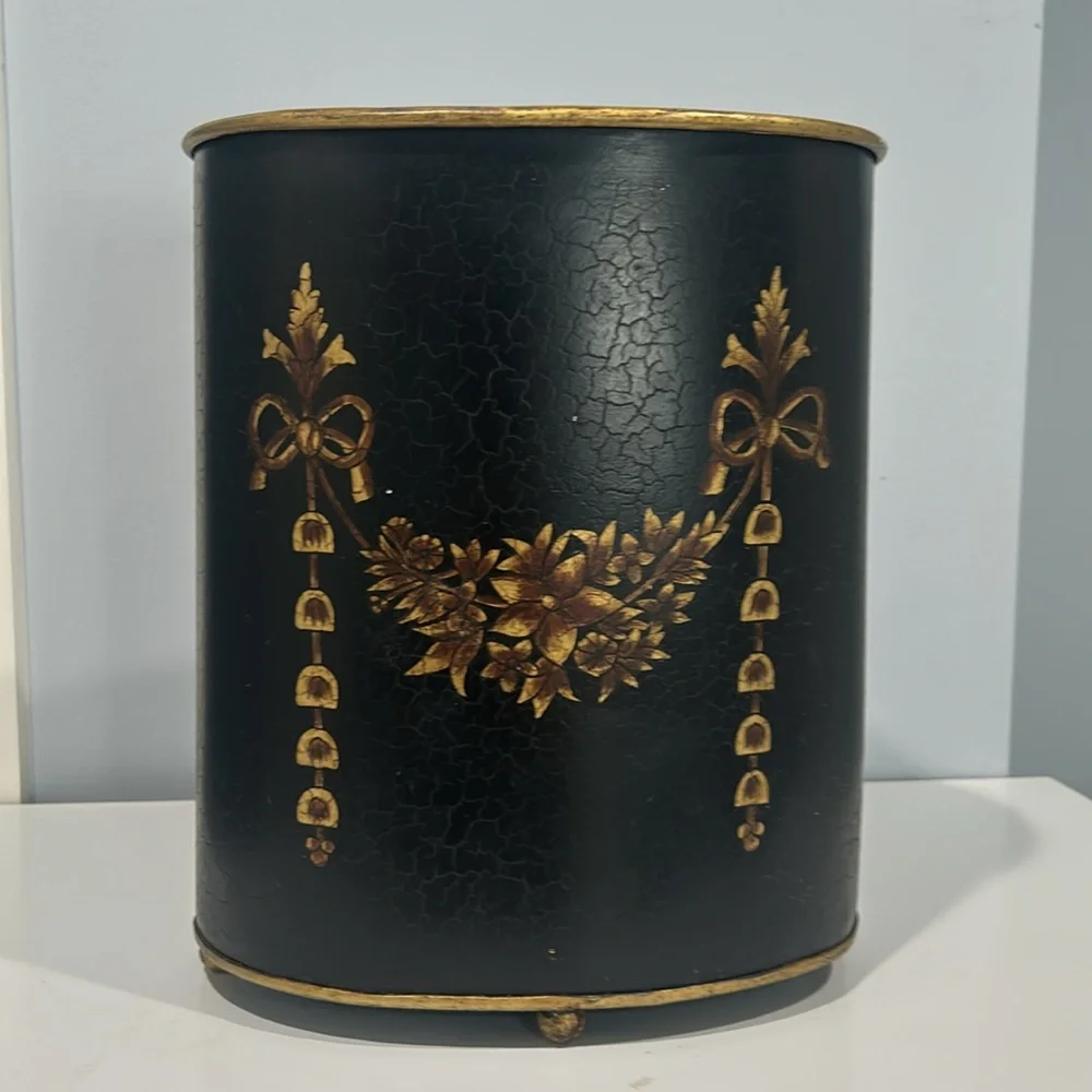 Chelsea House black lacquered waste paper can - Picture 3 of 5